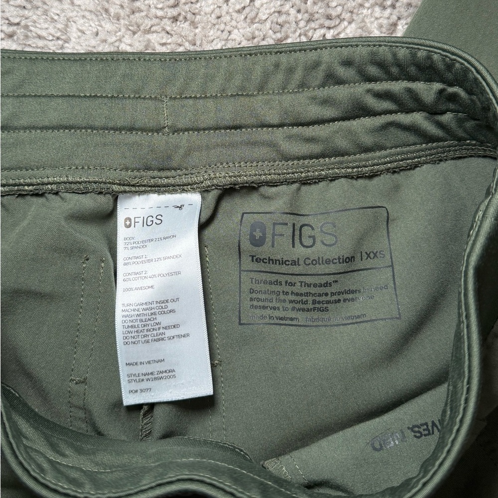Figs Women’s Zamora Moss Scrub Joggers Pants - Picture 4 of 4